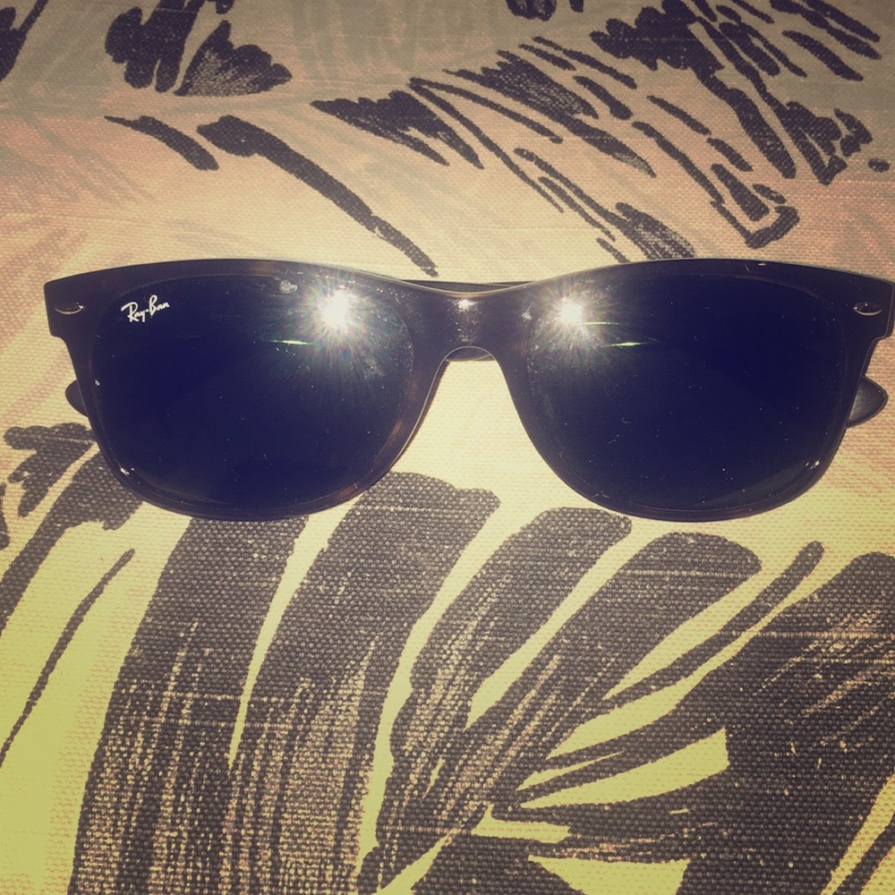 Ray-Ban Wayfarer Sunglasses